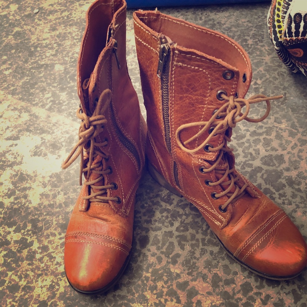 Steve Madden leather boots